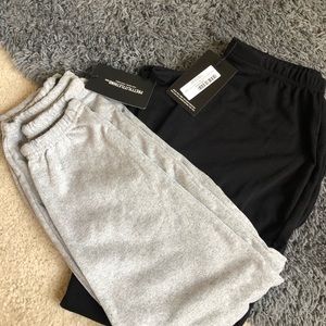 2 pack sweatpants (pretty little things) US size 4